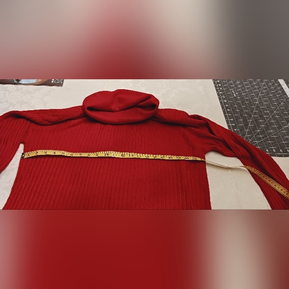 Women's Cowl Neck Long Sleeve Sweater Large - Picture 6 of 8